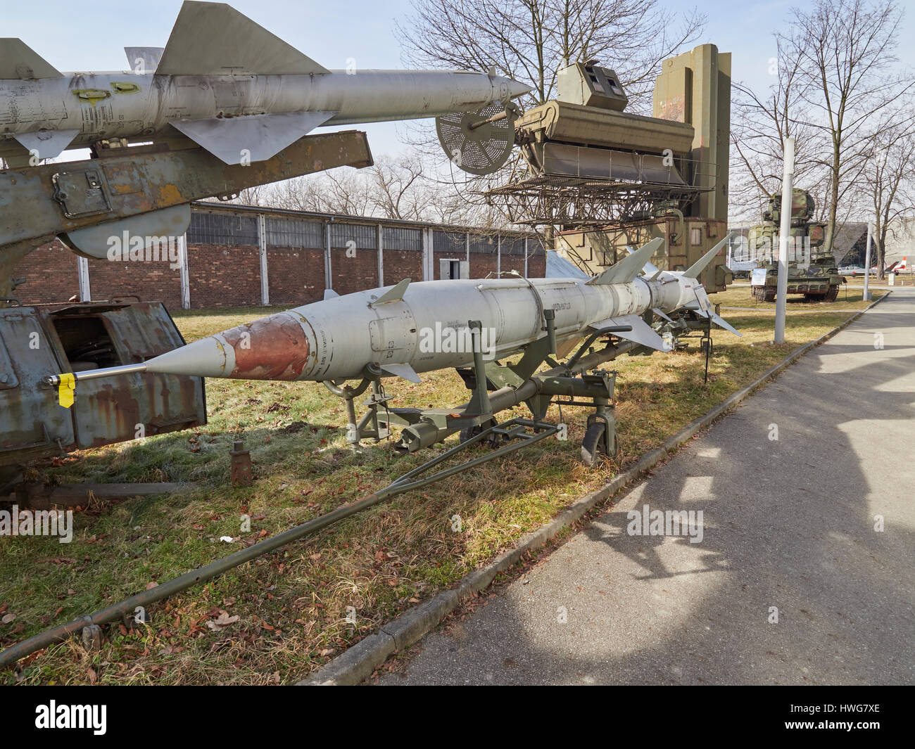 Russischen S - 75M Wolchow-Oberfläche, um Luft-Raketen-System SAM in das Luftfahrtmuseum in Krakau in Polen Stockfoto