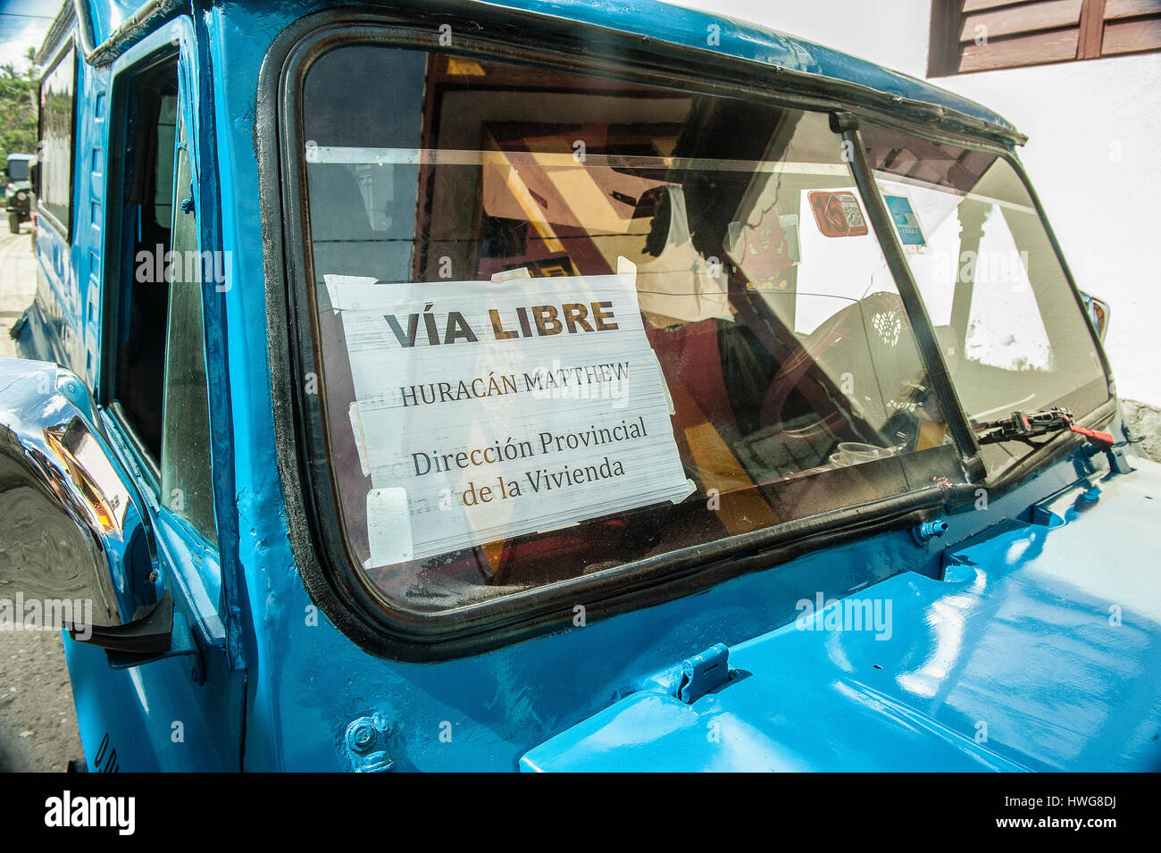 Einsatzfahrzeug, Menschen von Baracoa, Kuba, verwüstete der Hurrikan Matthew zu retten Stockfoto
