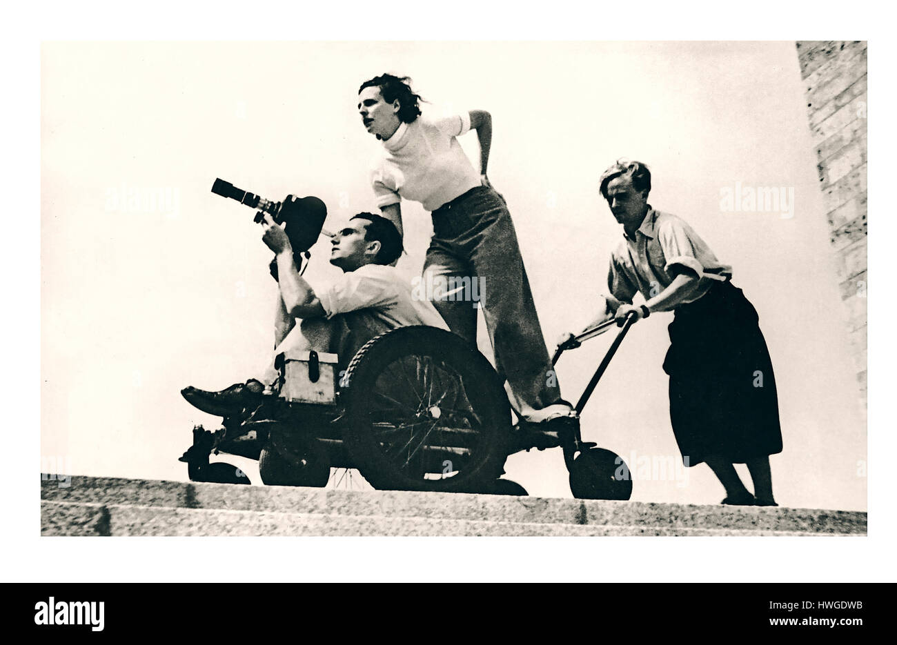 Leni Riefenstahl (Mitte) Regie bei den Dreharbeiten zu den Olympischen Spielen 1936 in Berlin Stockfoto