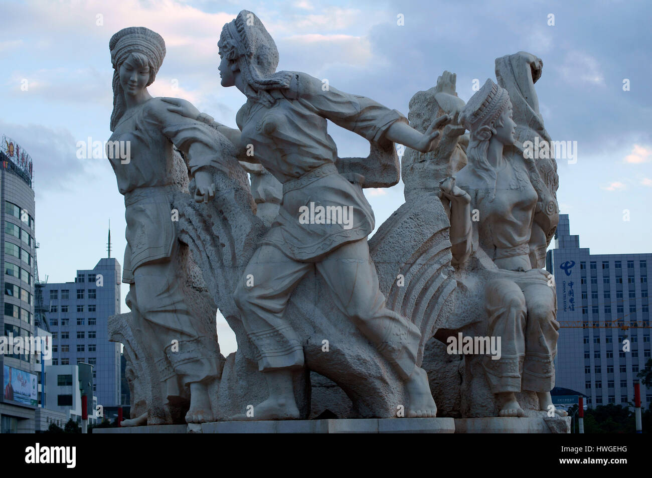 Skulptur im Pearl Square, Stadt Dali, Yunnan Stockfoto