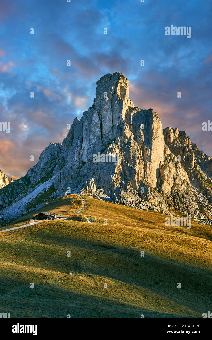 Nuvolau Berg, Giau, Passo di Giau, Colle Santa Lucia, Dolomiten, Belluno, Italien Stockfoto