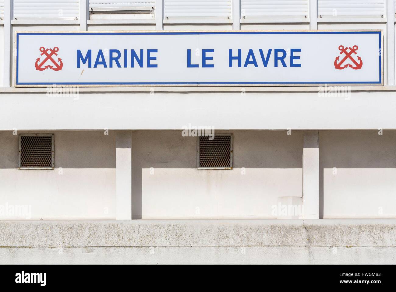 Frankreich, Seine Maritime, Le Havre, Aufbau der Marine, die eine alte deutsche Blockhaus des zweiten Weltkriegs versteckt Stockfoto