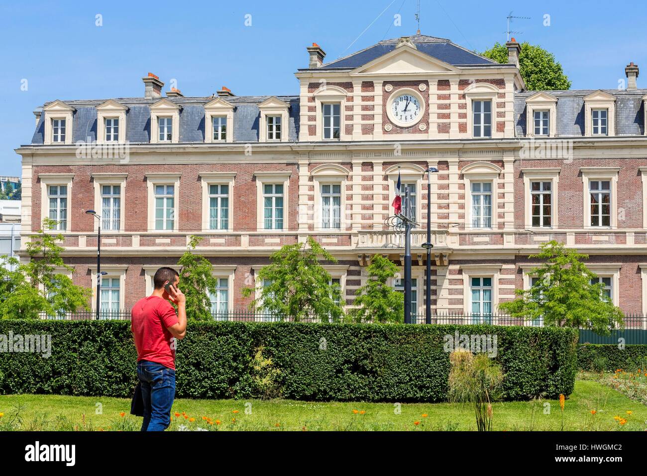 Frankreich, Seine Maritime, Le Havre, Boulevard de Strasbourg, gesehen von der Öffentlichkeit (1923) auf der Sub-Präfektur im Jahr 1859 erbaute Garten Stockfoto