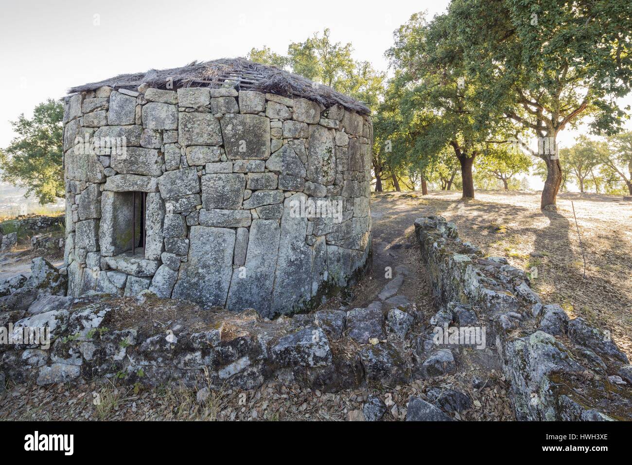 Portugal, Region Nord, Douro e Minho Region, Salvador de Briteiros, Territorium der Stadt Guimaraes, der citania von Briteiros ist eine archäologische Stätte der Eisenzeit, oben auf dem Berg Sao Romao, Familie Mittel der Akropolis gelegen Stockfoto
