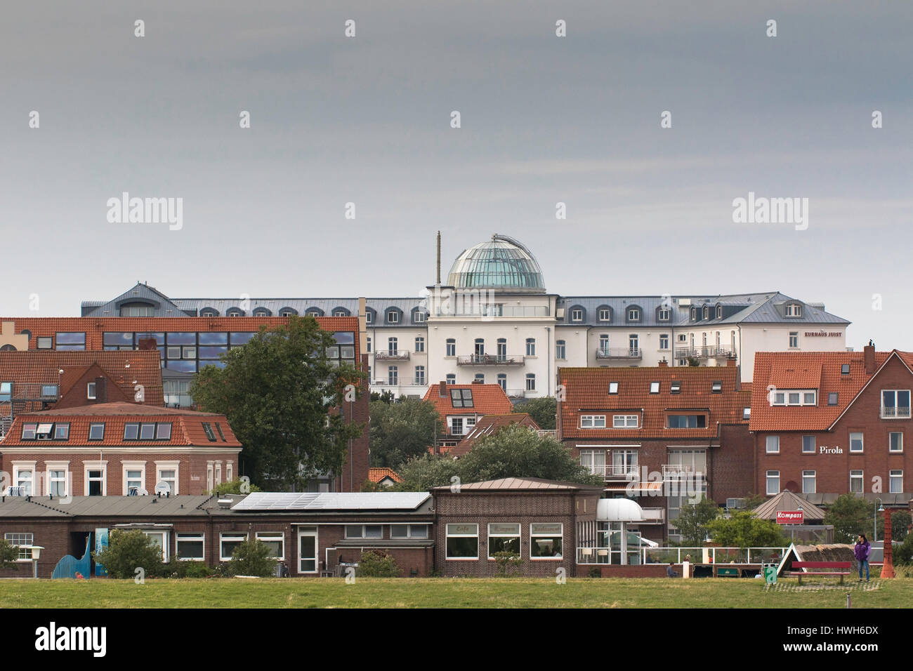 "Hotels auf Juist, Deutschland; Niedersachsen; Ostfriesland; die Ostfriesen; Juist; Dorf, Hotels, Kurhotel, Alter Bahnhof, Tourismus, Stockfoto