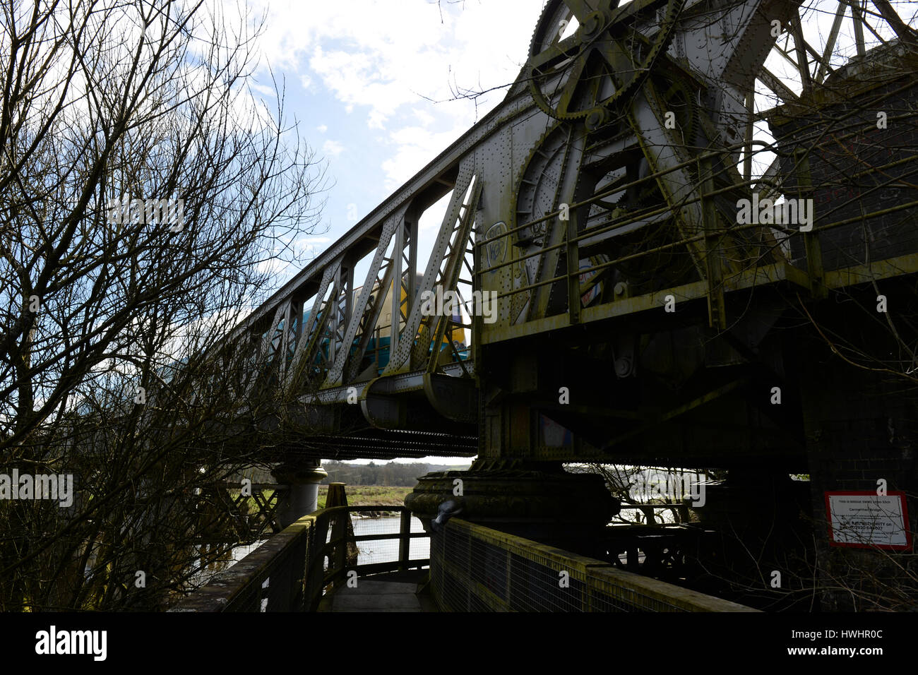 Carmarthen Eisenbahnbrücke ist ein seltenes erhaltene Beispiel für eine Klappbrücke, eine ungewöhnliche technische Struktur mit starken architektonischen Charakter Stockfoto