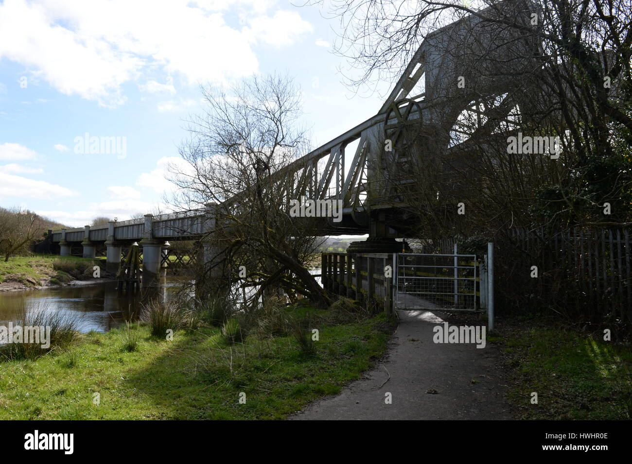 Carmarthen Eisenbahnbrücke ist ein seltenes erhaltene Beispiel für eine Klappbrücke, eine ungewöhnliche technische Struktur mit starken architektonischen Charakter Stockfoto