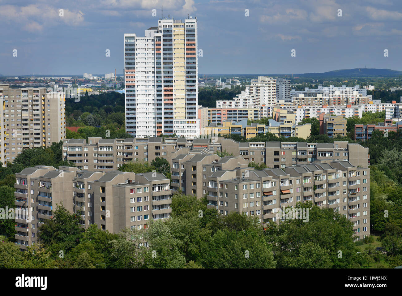 Hochhaeuser, Fritz-Erler-Allee, Gropiusstadt, Neukölln, Berlin, Deutschland Stockfoto
