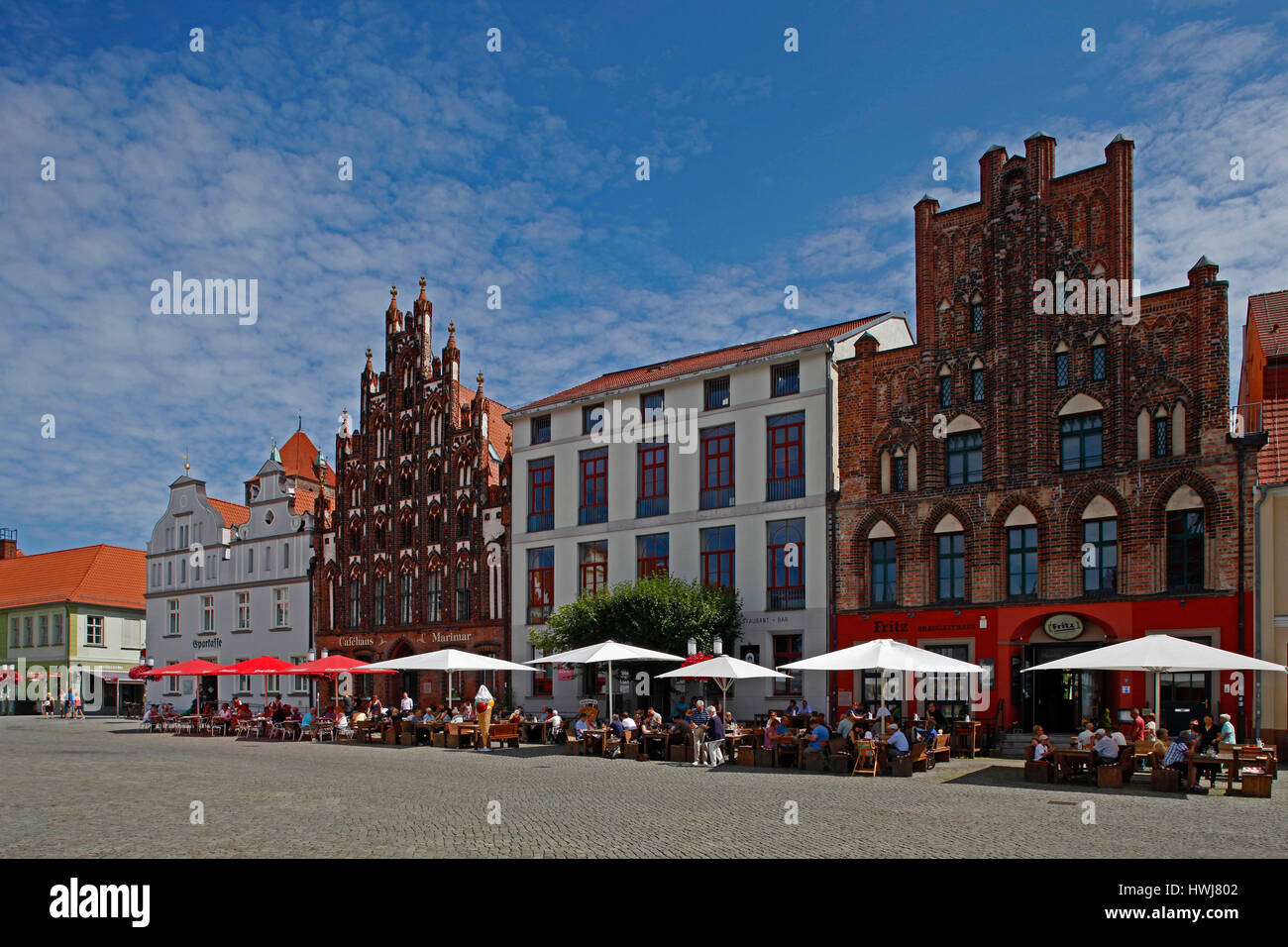 Marktplatz von Greifswald, gotische Backstein-Architektur, Mecklenburg-West Pomerania, Deutschland Stockfoto