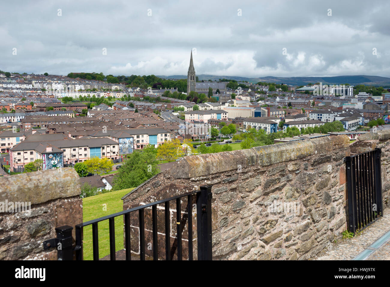 An der Stadtmauer, Derry, Londonderry, Nordirland, Vereinigtes Königreich Stockfoto