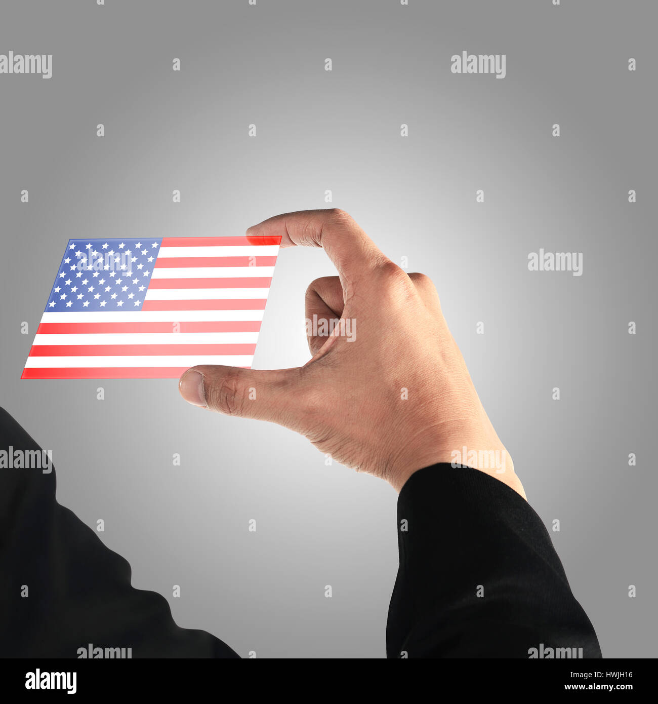 Hand transparent Karte mit USA-Flagge halten. der Tag der Unabhängigkeit Konzept Stockfoto