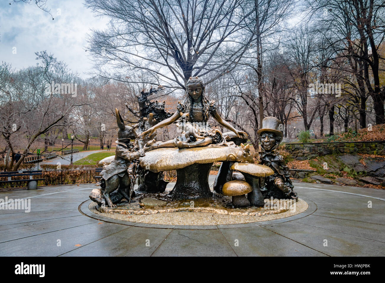 Alice im Wunderland-Skulptur am Central Park - New York, USA Stockfoto
