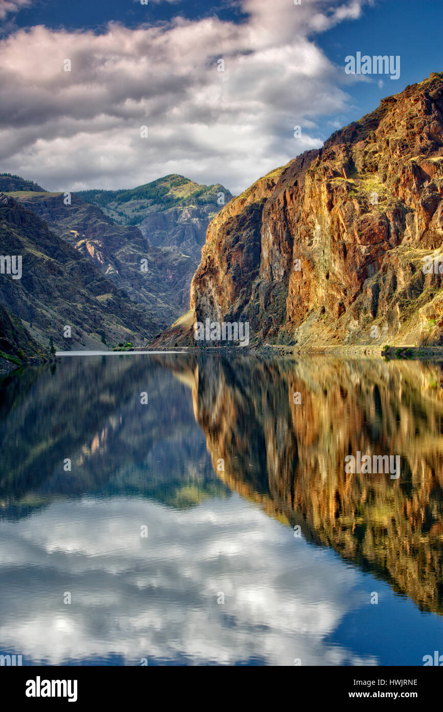 Hells Canyon Reservoir ruhiges Wasser. Oregon/Idaho Stockfoto