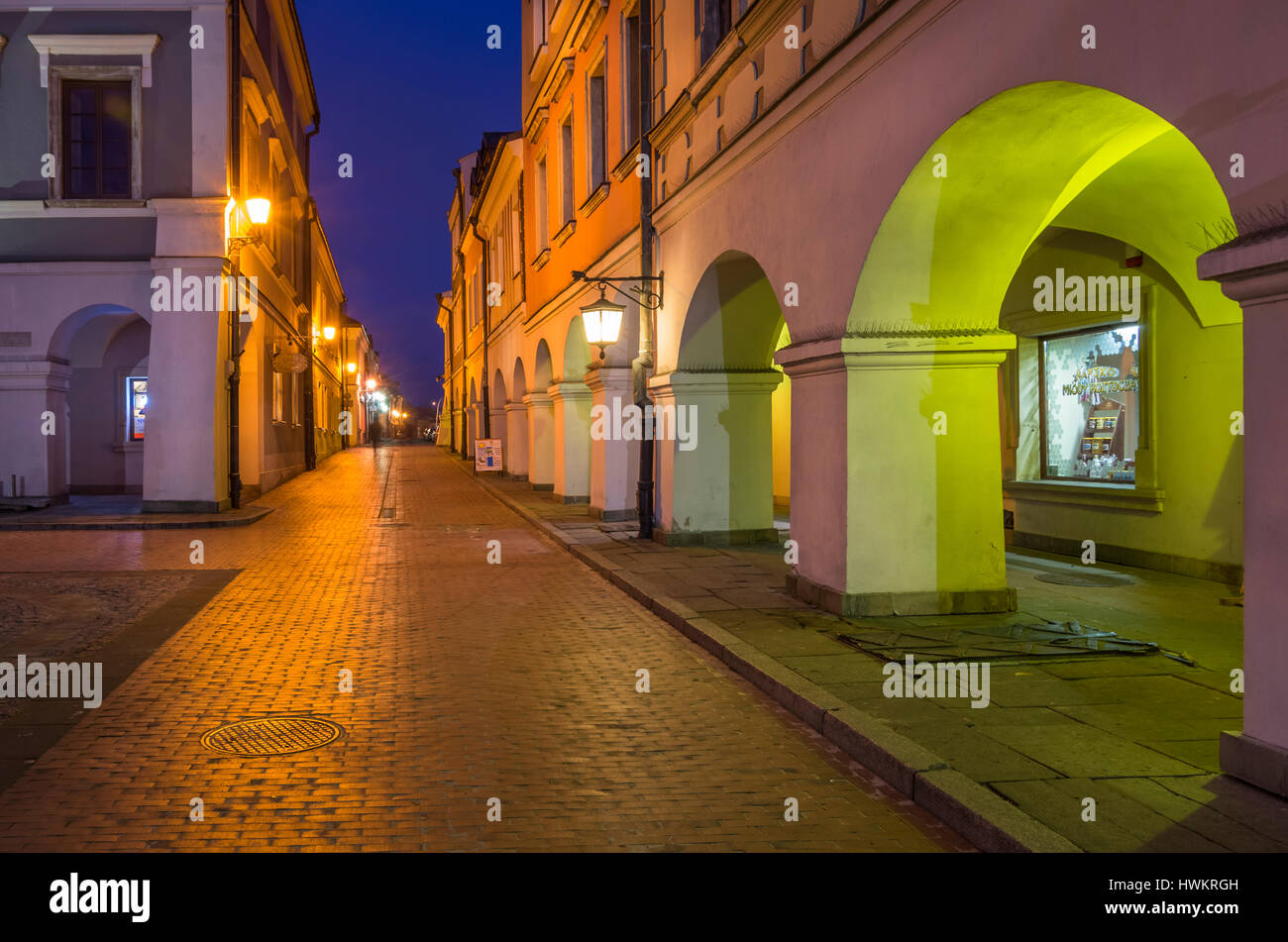 Altstadt von Zamosc in der Nacht, Polen. Stockfoto