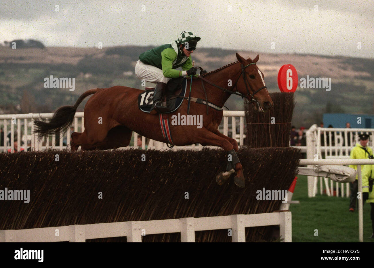 Siehe mehr Indianer GERITTEN von GRAHAM BRADLEY 5. April 1994 Stockfoto