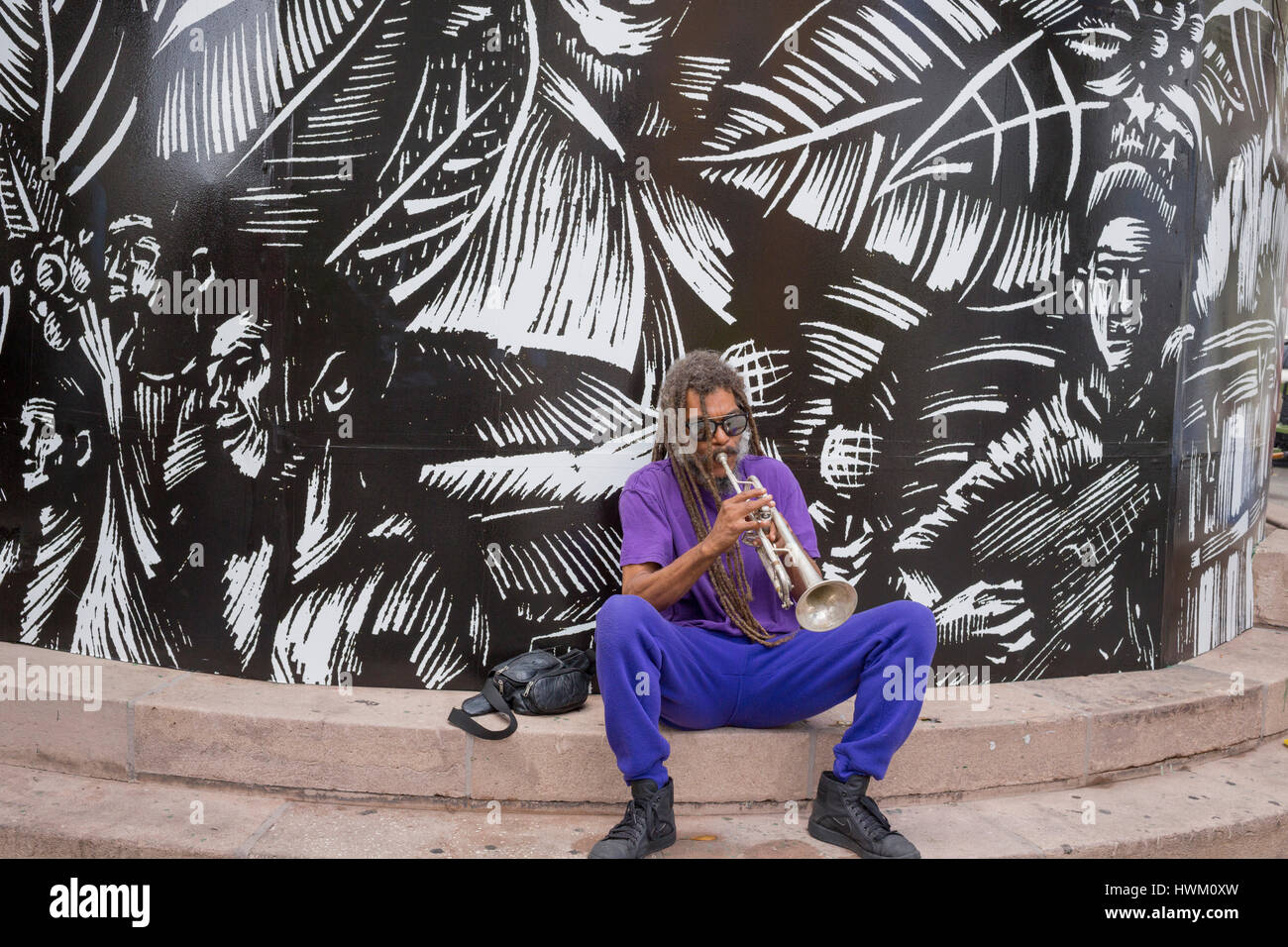 Straßenmusiker spielen in der alten Stadt von San Juan Puerto rico Stockfoto