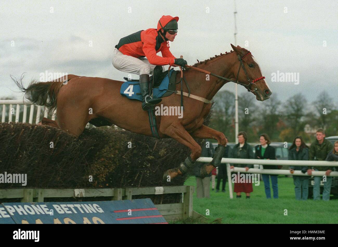 MILLFRONE von P.HIPE 13. November 1996 GERITTEN Stockfoto