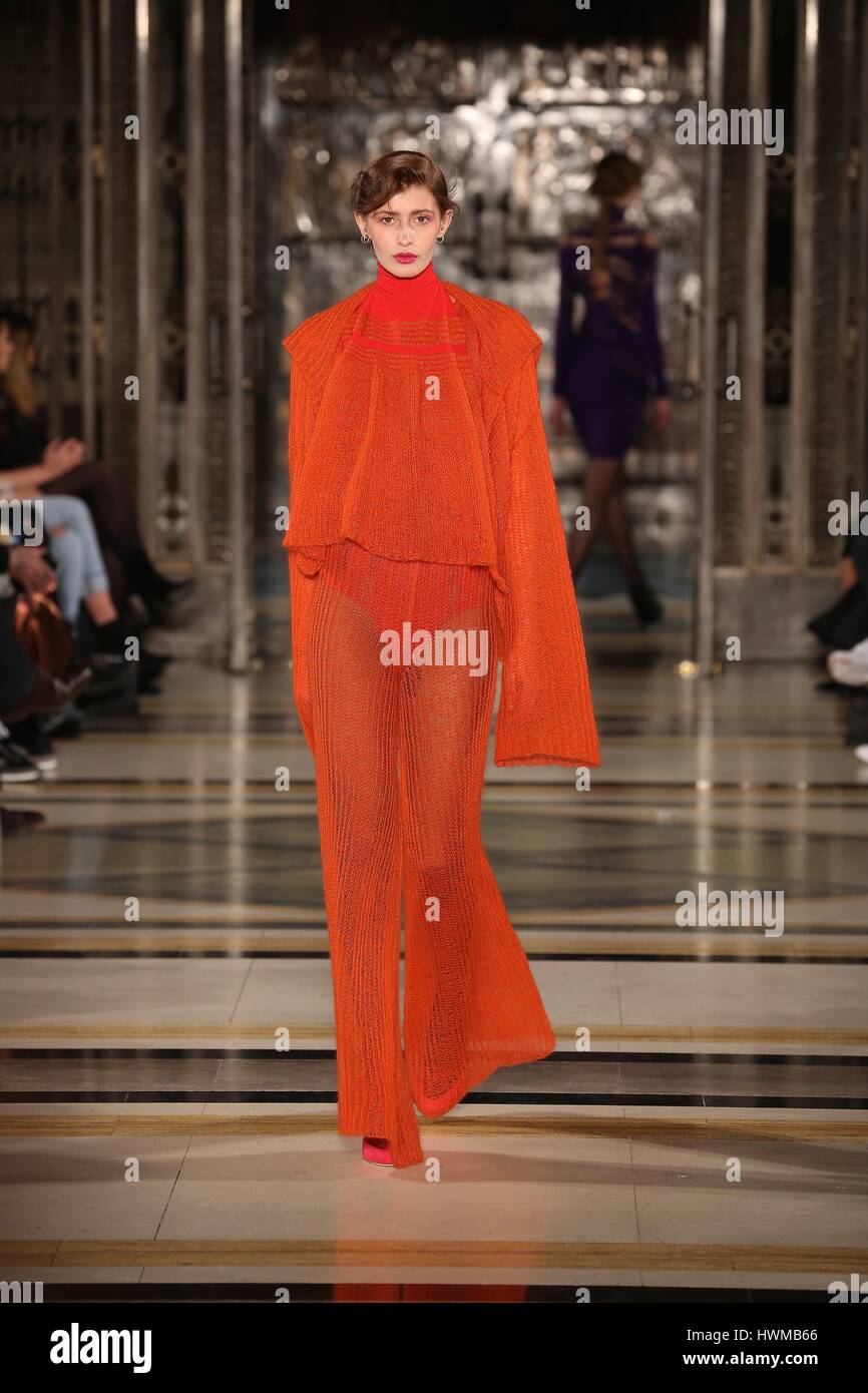 London Fashion Week, Fashion Scout Feb 2017 Catwalk.... fash Stockfoto