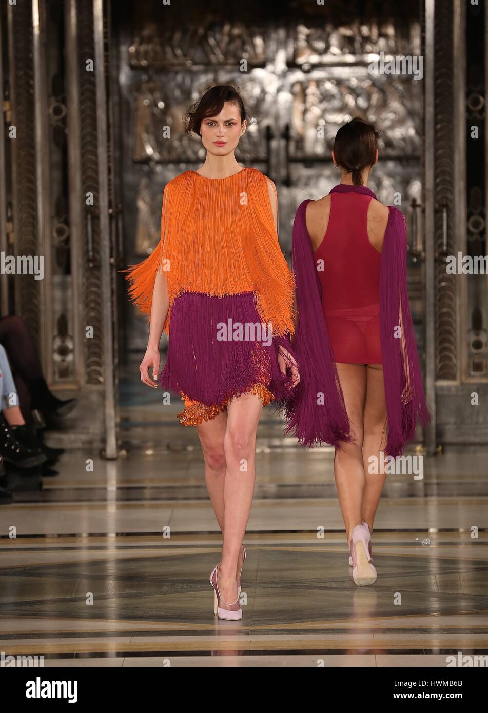 London Fashion Week, Fashion Scout Feb 2017 Catwalk.... fash Stockfoto