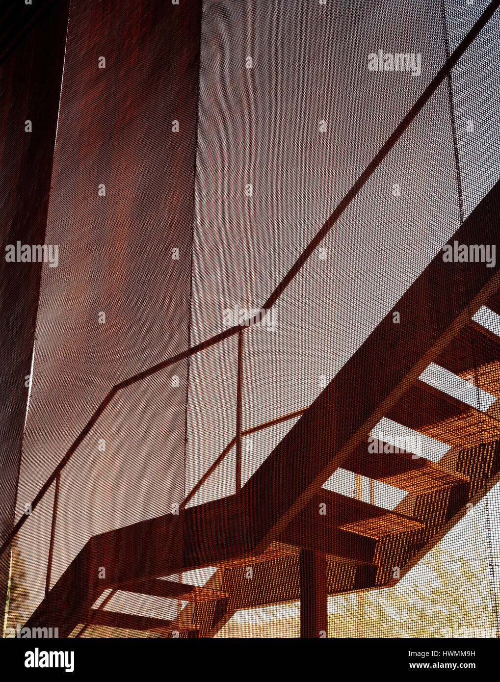 Detail der Außentreppe und mesh Gehäuse. Xeros Haus, Phoenix, USA. Architekt: Leere Studio, 2006. Stockfoto