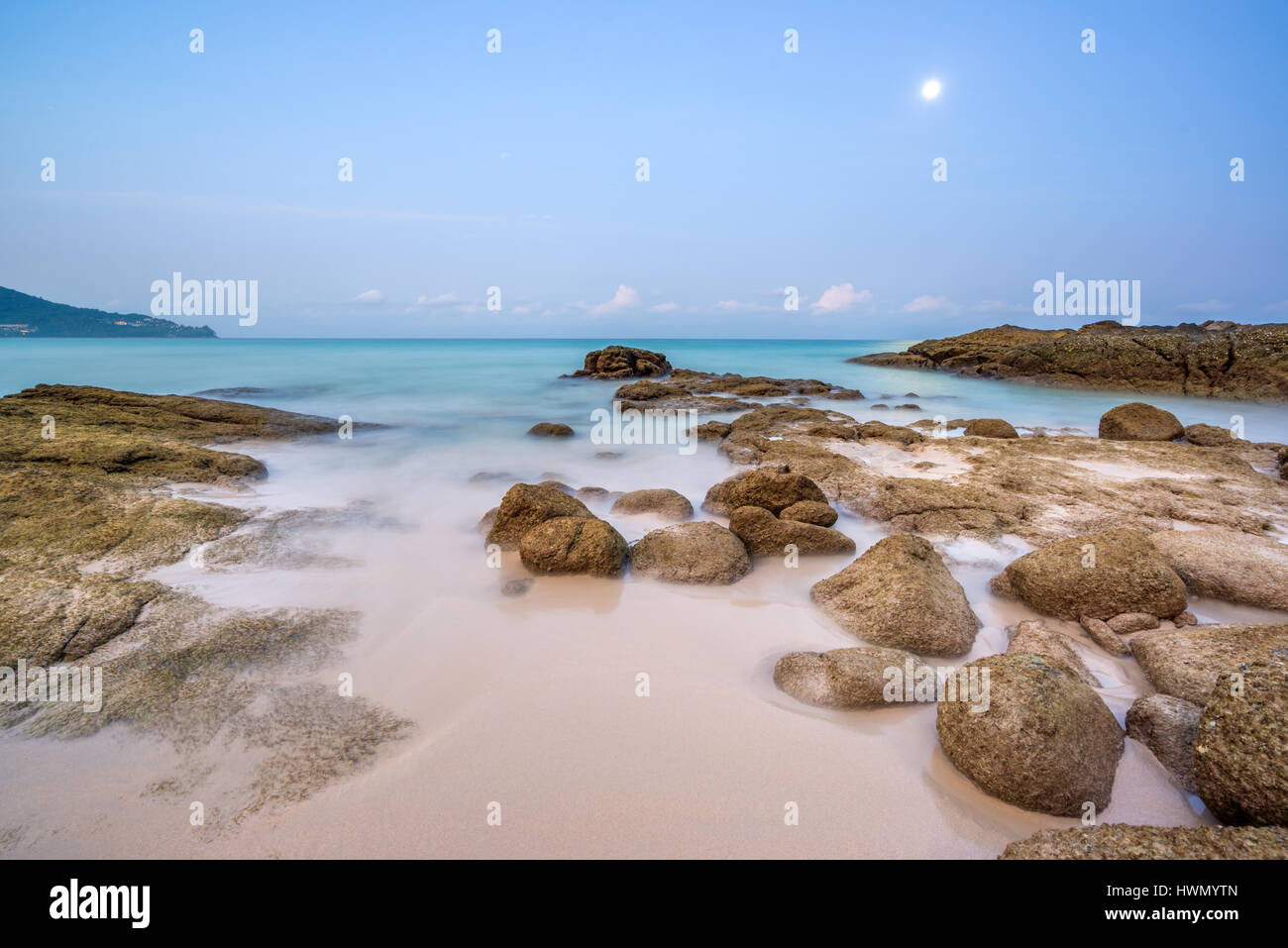 Surin Strand bei Sonnenuntergang in Phuket Insel Thailand Stockfoto