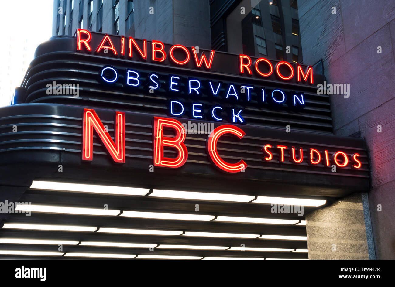 NBC Studios Gebäude Festzelt zeigt den Eingang des Rainbow Room und Aussichtsplattform Stockfoto