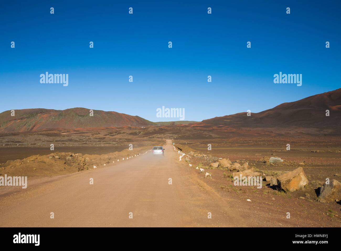 Frankreich, La Réunion, Weltkulturerbe von UNESCO, Bourg-Murat, Plaine des Sables, Asche schlicht Weg zum Vulkan Piton De La Fournaise Stockfoto