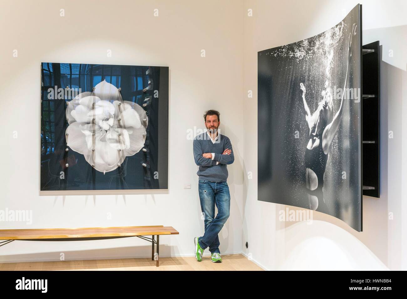 Belgien, Brüssel, Atelier Relief, co-Gründer (Farid Issa) der Kunst-Galerie zum Thema entstrukturierten Bild, Ausstellungsraum Stockfoto