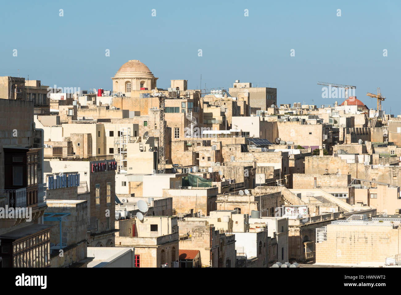 Altbauten und die Skyline von Malta Valetta, der Hauptstadt von Malta und europäische Stadt der Kultur 2018 Stockfoto