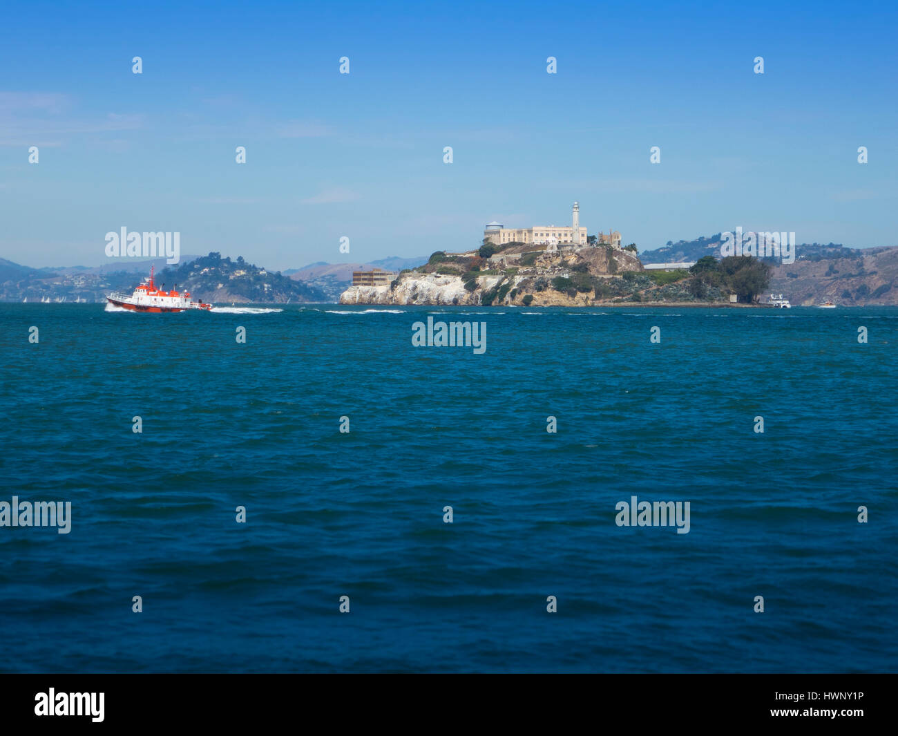 Alcatraz Island befindet sich in San Francisco Bay, 1,25 Meilen (2,01 km) vor der Küste von San Francisco, Kalifornien, USA Stockfoto
