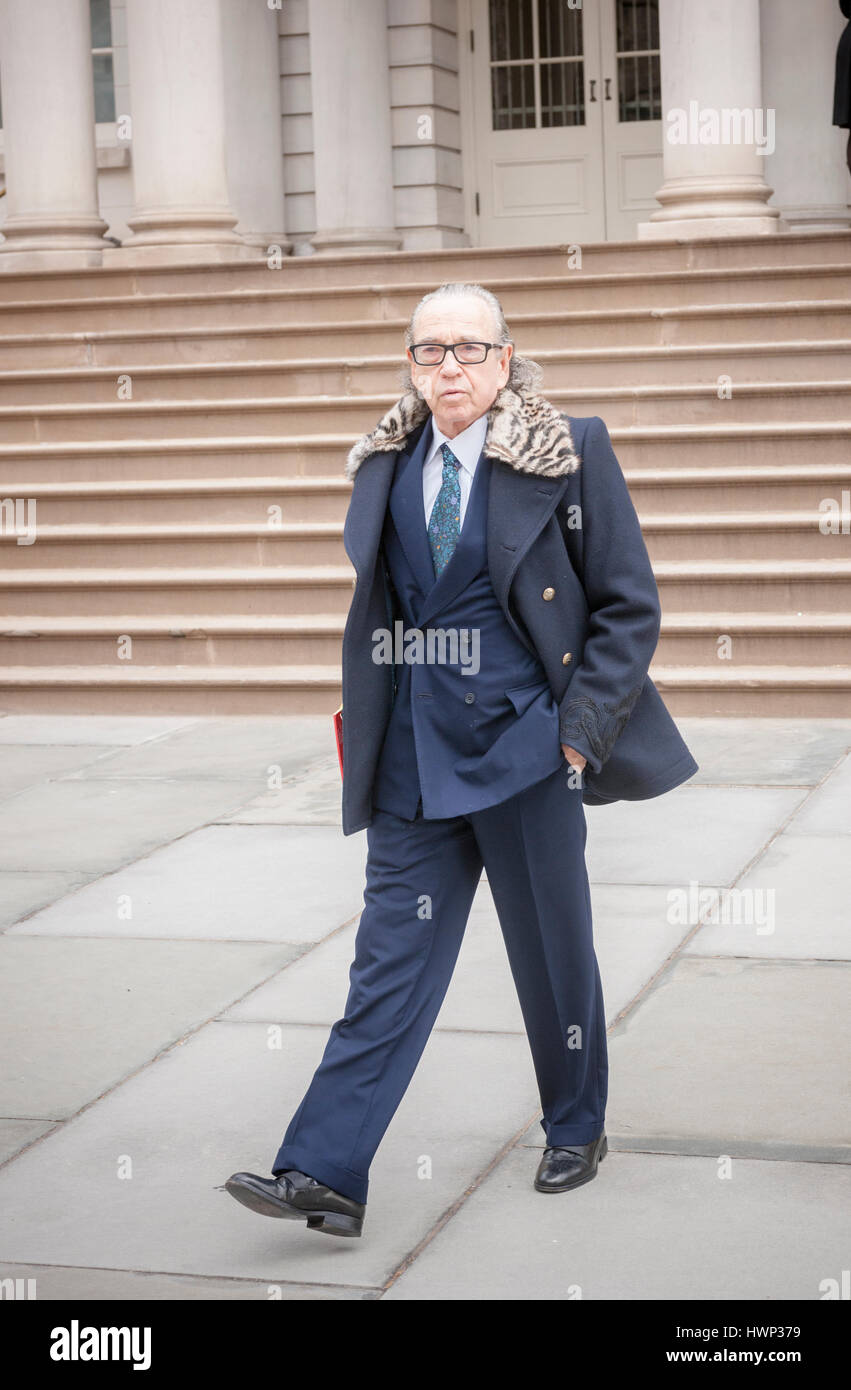 Rechtsanwalt, Sanford Rubenstein New York City Hall in New York auf Dienstag, 21. März 2017 verlässt, festgestellt. (© Richard B. Levine) Stockfoto