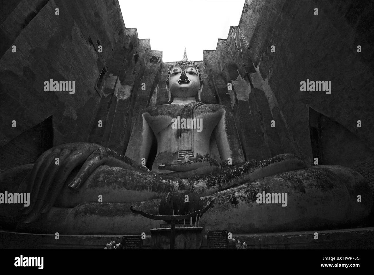 Historische Stadt von Sukhothai und assoziierten historischen Städten, Sukhothai Historical Park, alten Buddha-Statue. Sukhothai Historical Park, Provinz Sukhothai Stockfoto