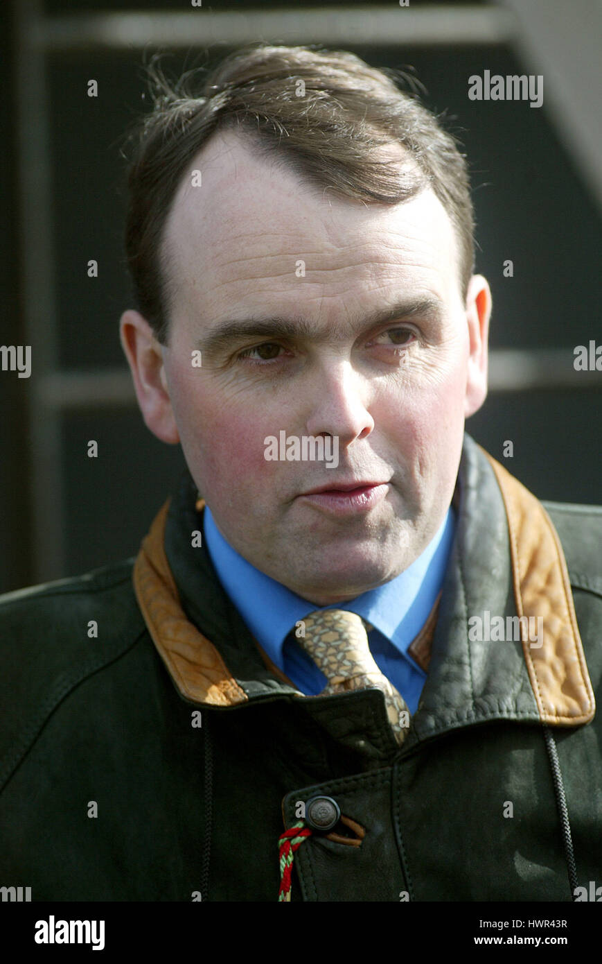 ALAN KING RACE HORSE TRAINER CHELTENHAM RACECOURSE CHELTENHAM 13. März 2003 Stockfoto