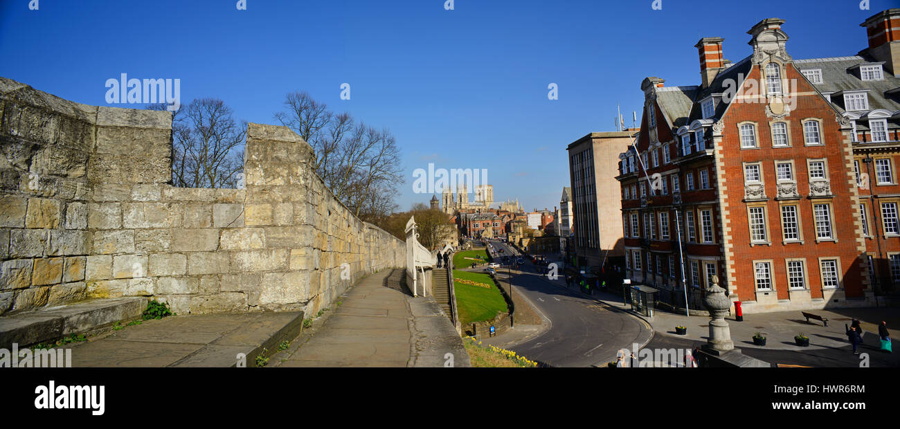 Panoramablick auf Stadt Wände York Minster und das grand Hotel York Yorkshire Vereinigtes Königreich Stockfoto