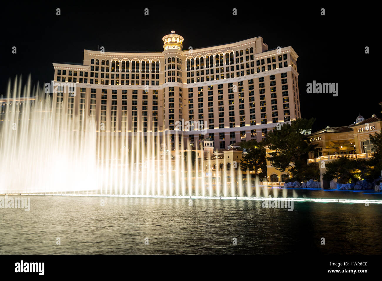 Tanzende Fontänen im Bellagio Hotel Casino in der Nacht - Las Vegas, Nevada, USA Stockfoto