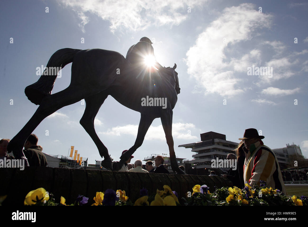 DAWN RUN STATUE CHELTENHAM FESTIVAL 2005 CHELTENHAM RACECOURSE CHELTENHAM 18 März 2005 Stockfoto