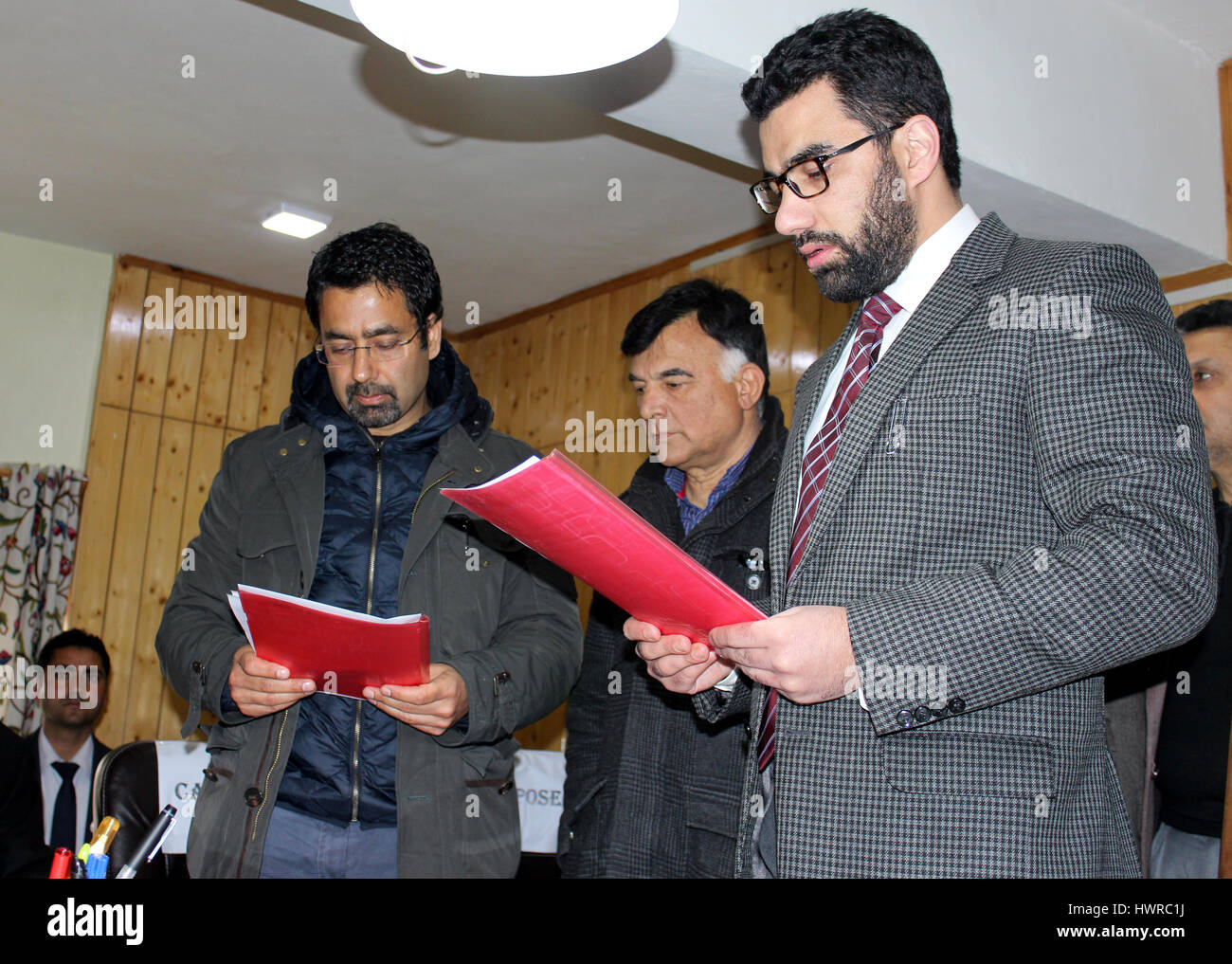 Mufti Rafi Bruder rafi -Fotos und -Bildmaterial in hoher Auflösung – Alamy