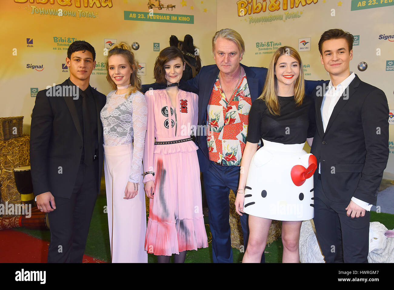 Louis Held Und Lina Larissa Strahl