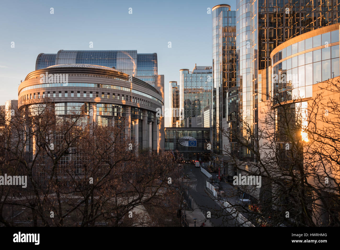 Europäischen Parlament in Brüssel bei Sonnenaufgang Stockfoto