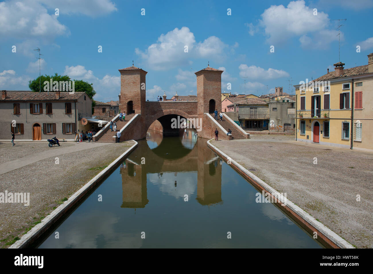 Die berühmte Brücke Symbol der Stadt Comacchio, im Delta del Po Stockfoto