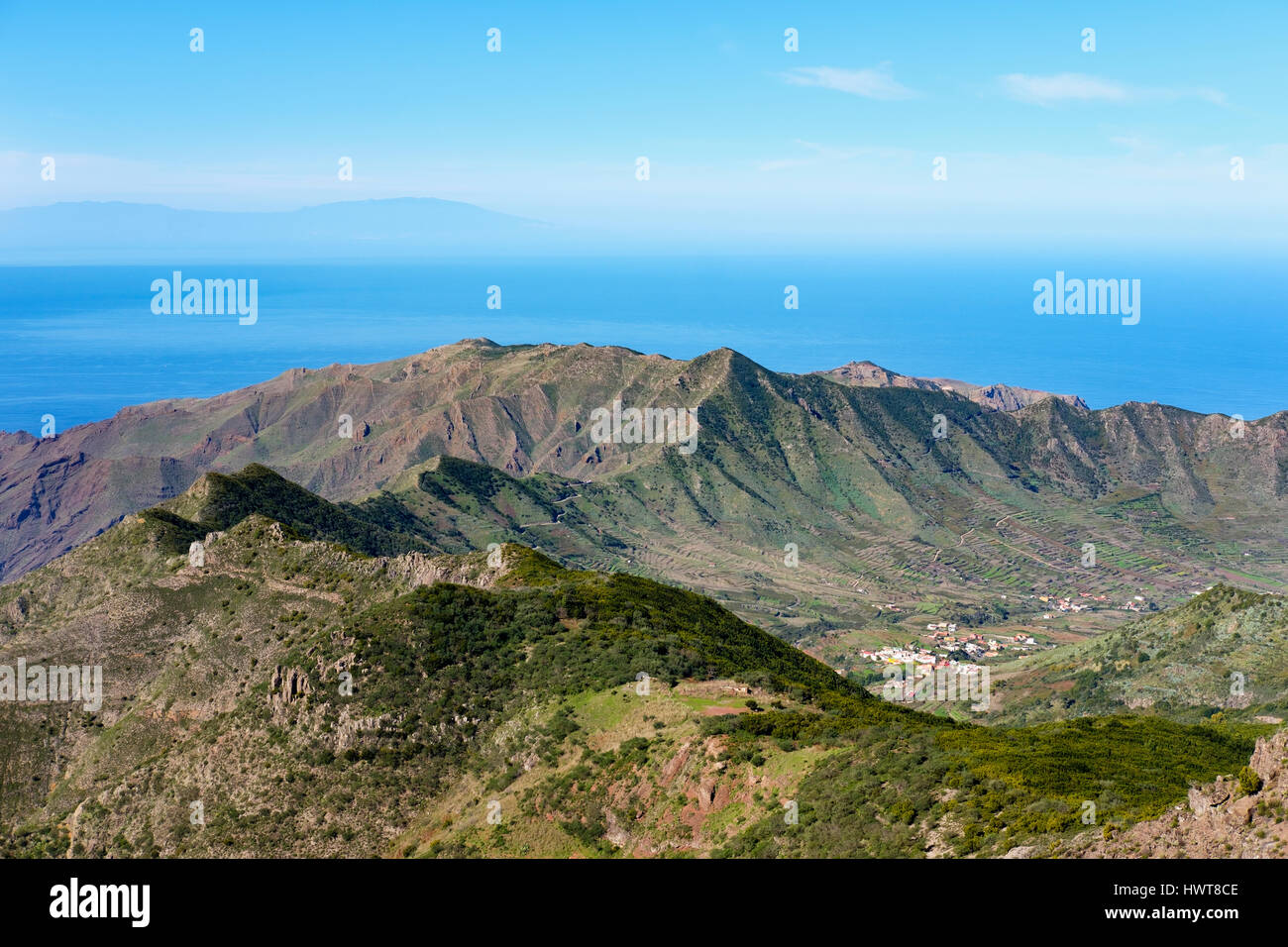 Teno-Gebirge mit El Palmar, Anzeigen von Cruz de Gala, Teno Landschaftspark, hinten der benachbarten Insel La Palma, Teneriffa Stockfoto