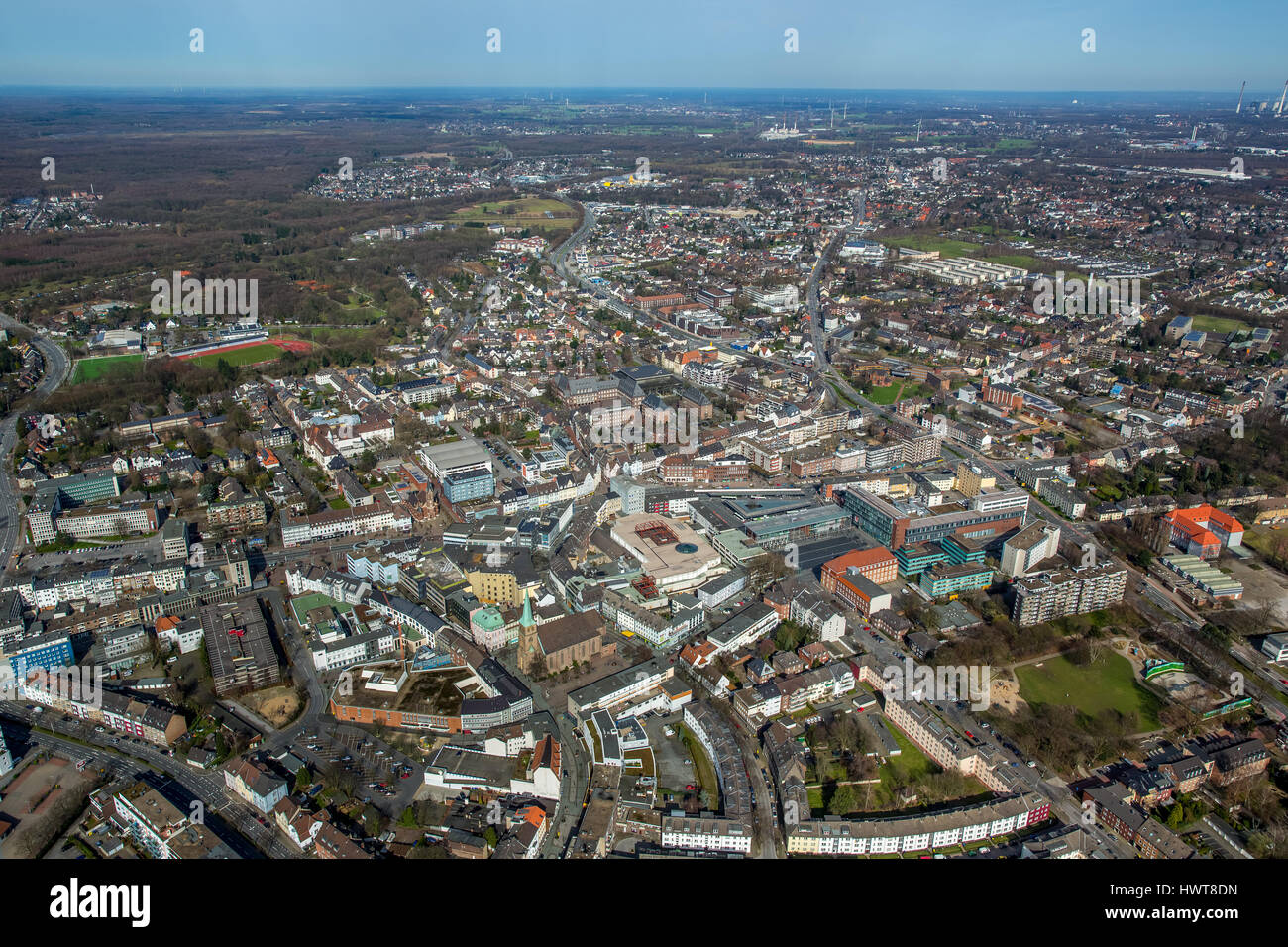 Überblick über Bottrop-Zentrum, Innenstadt mit Propsteikirche St. Cyriac, Hansa-Center, Berliner Platz, Bottrop, Ruhrgebiet Stockfoto