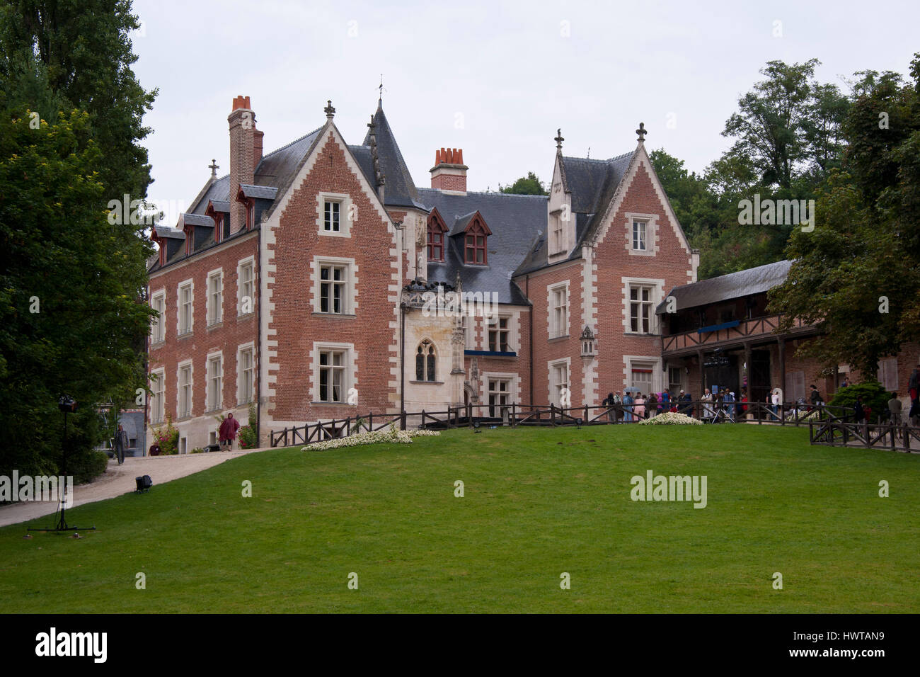 Fassade des Schlosses Clos Lucè gesehen von der Wiese Stockfoto