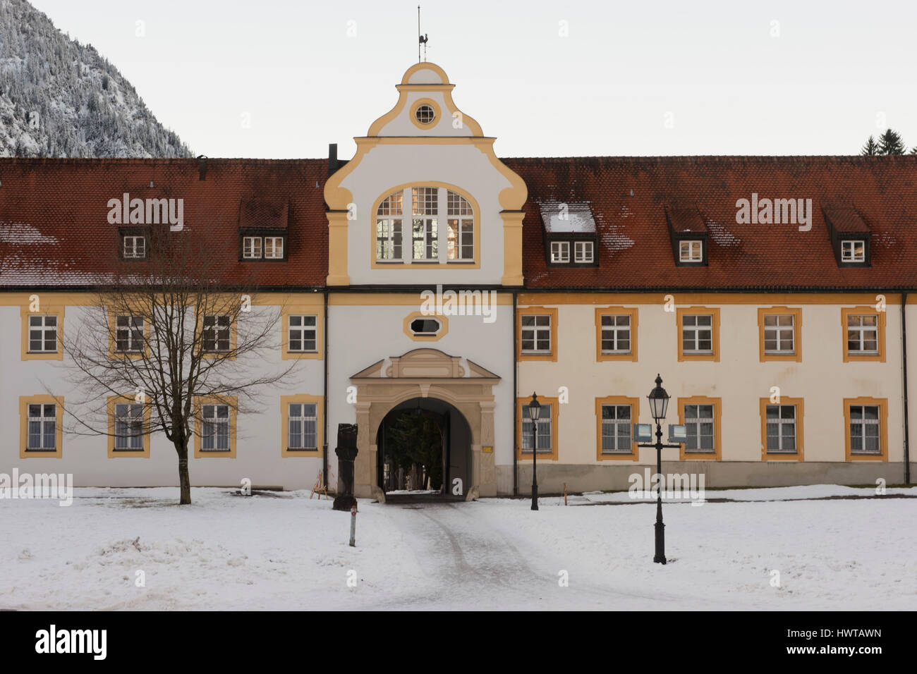 Die Fassade des Ettal Abbey im Winter. Ein Benediktiner-Kloster in Bayern, in der Nähe von Oberammergau, Deutschland Stockfoto