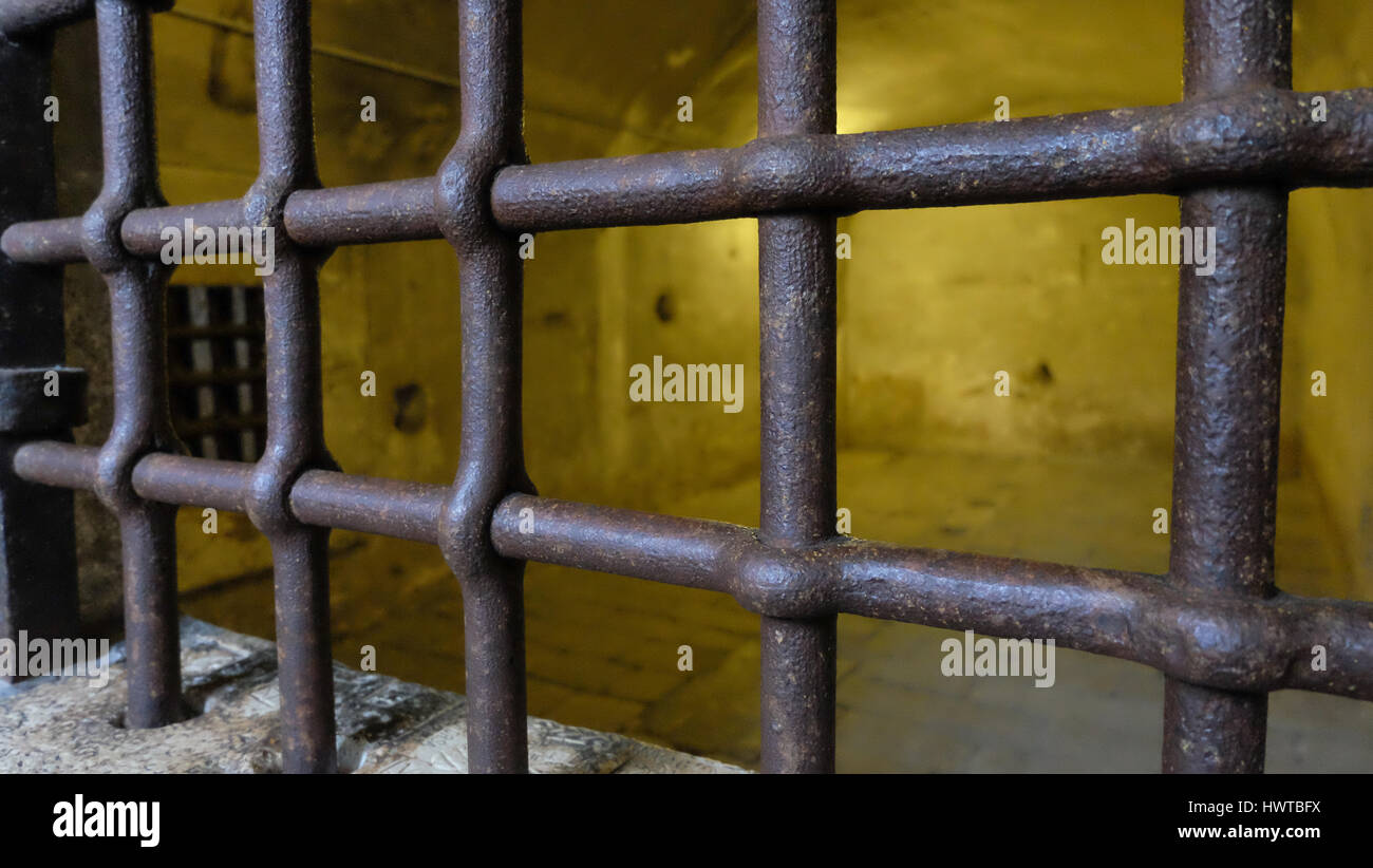 Metallbarren einer Gefängniszelle im Dogenpalast, Venedig, Italien Stockfoto