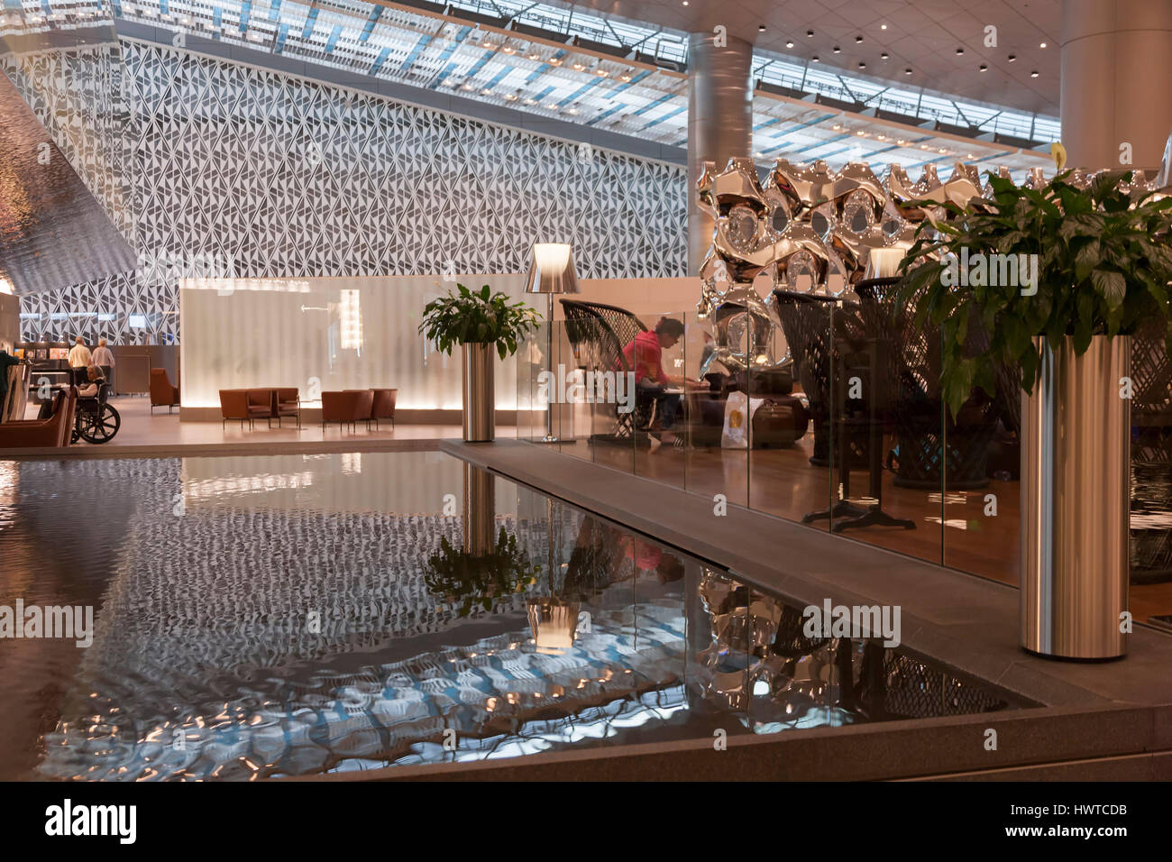 Doha, internationalen Flughafen Hamad. Al Mourjan-Business-Lounge, Qatar  Airways Stockfotografie - Alamy