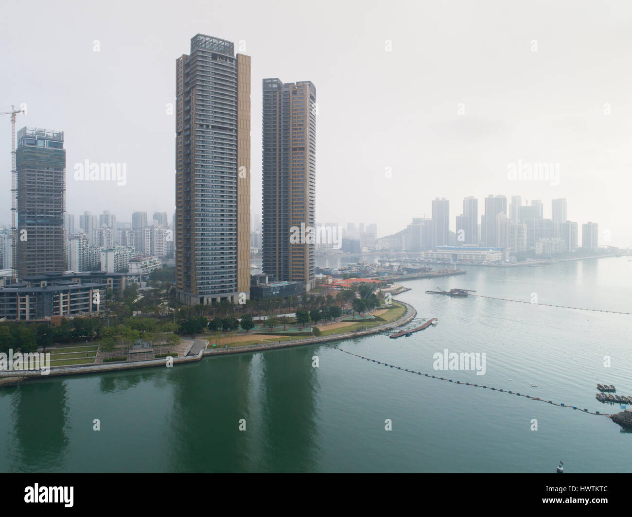 Gesamtansicht der gesehen vom Hafen Shekou.  Shenzhen, China Stockfoto