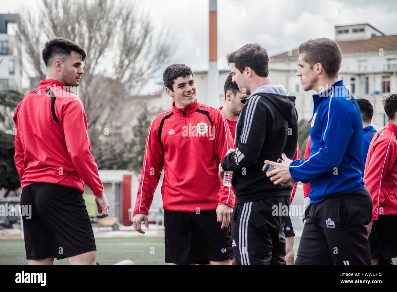 23. März 2017 – Anthony Bardon und Kyle Casciaro von Lincoln rot Imps mit einem Lincoln rot Imps technisches Personal Training Nationalmannschaft Gibraltar Gibraltar. Der endgültigen 23-Mann-Kader trainiert im Victoria-Stadion am Mittag, als sie für ihre Abreise bereit nach Bosnien und Herzegowina in der Europäischen WM-Qualifikation am Samstag spielen. Das Team war in bester Laune, als sie ihre letzte Trainingseinheit in Gibraltar bevor Sie zu einem örtlichen Hotel vor der Abreise nach Bosnien Morgen Freitag abgeschlossen. Bildnachweis: Stephen Ignacio/Alamy Live-Nachrichten Stockfoto