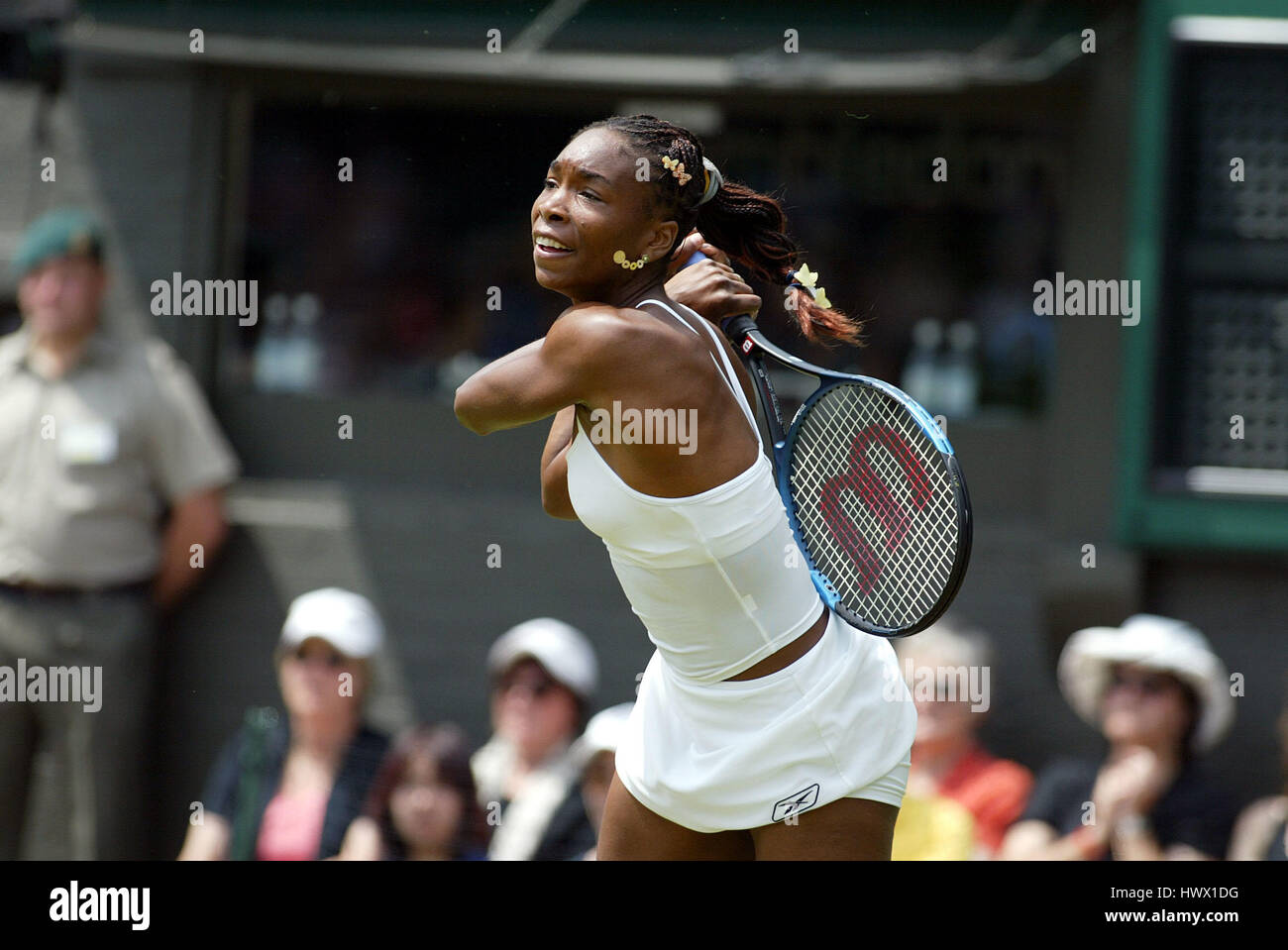 VENUS WILLIAMS WIMBLEDON CHAMPIONSHIPS WIMBLEDON WIMBLEDON LONDON 25. Juni 2002 Stockfoto