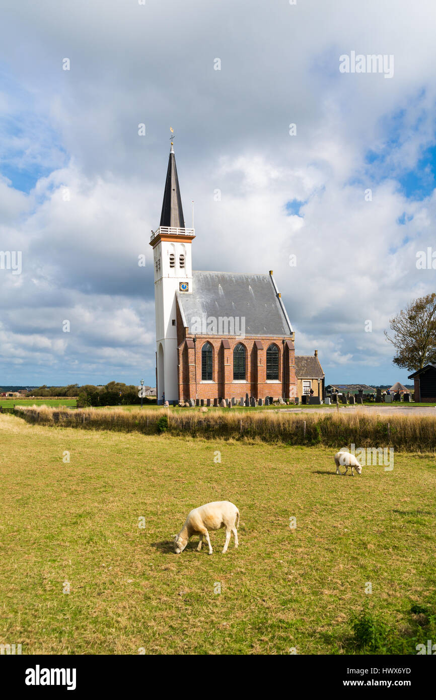 Kirche des Dorfes Den Hoorn auf West friesischen Wattenmeer Insel Texel, Nordholland, Niederlande Stockfoto
